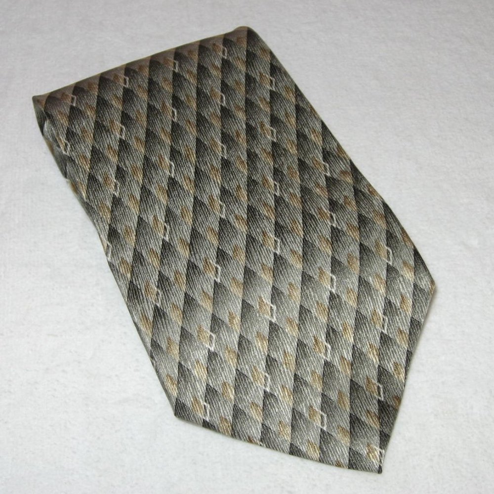 100% Silk Tie Green & Tan Geometric Design